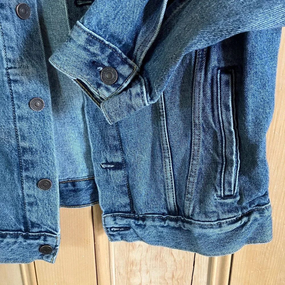 Levi's Premium Womens Vintage Fit Denim Trucker Jacket Size Small Blue FA EXC - Picture 6 of 12